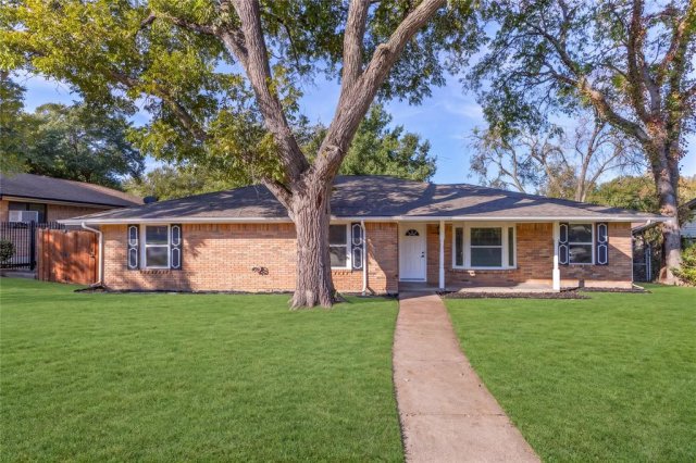 4012 Shady Hollow Lane