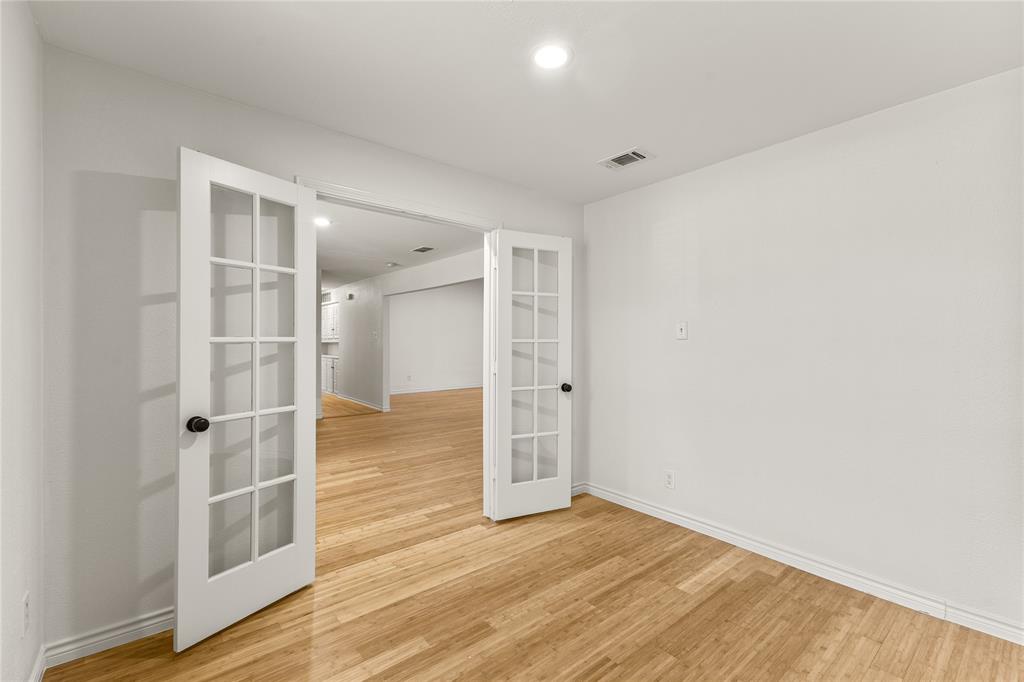 4012 Shady Hollow Lane - Photo 11