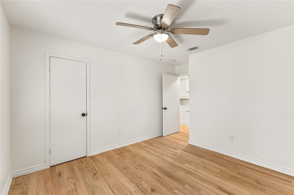 4012 Shady Hollow Lane - Photo 13