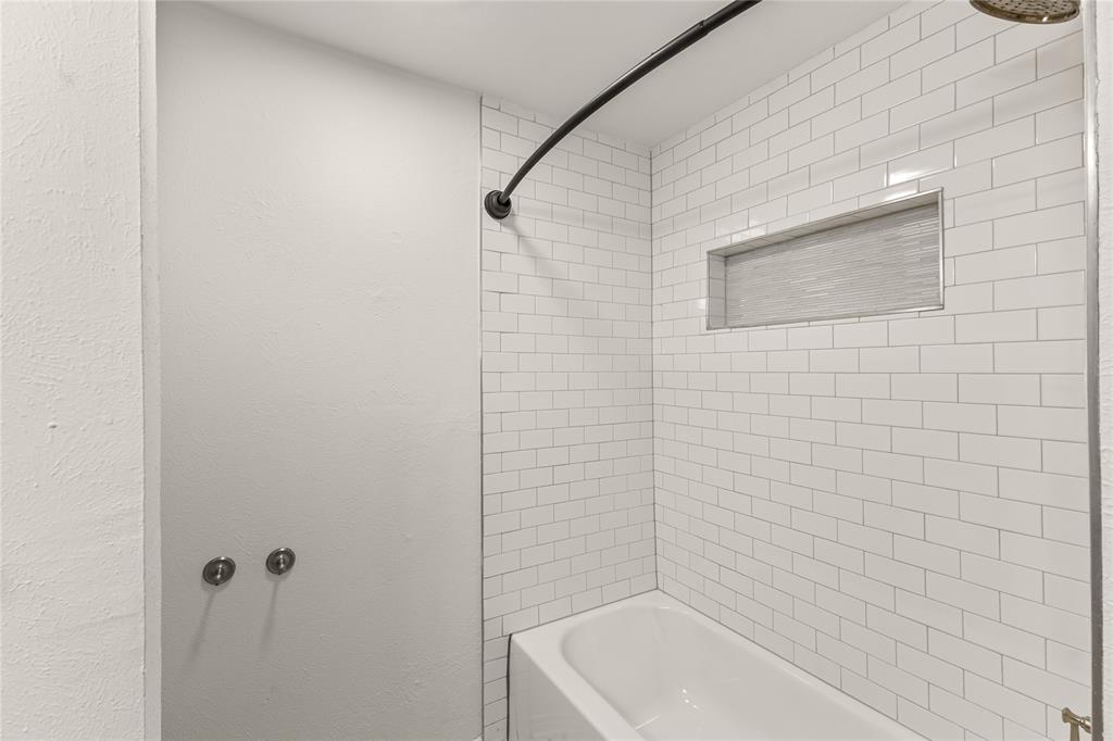 4012 Shady Hollow Lane - Photo 15