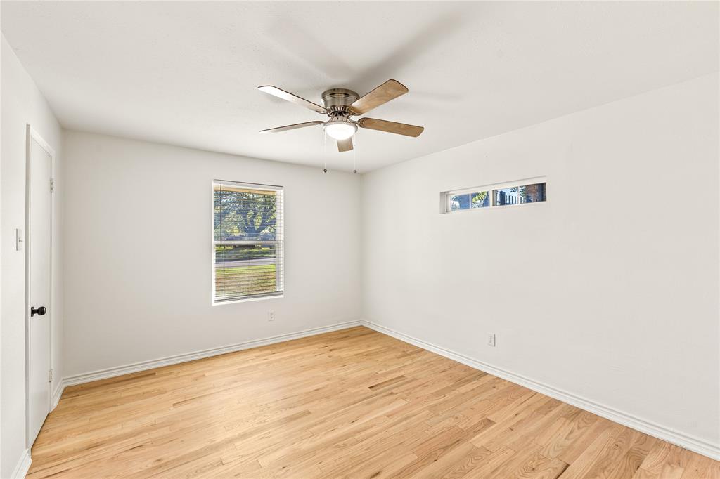 4012 Shady Hollow Lane - Photo 16