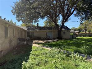 2301 Bosque Boulevard - Photo 2