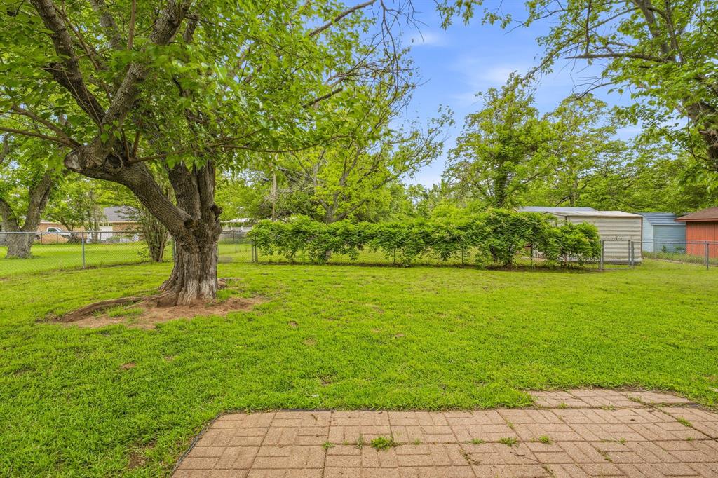 200 E Plum Avenue - Photo 18