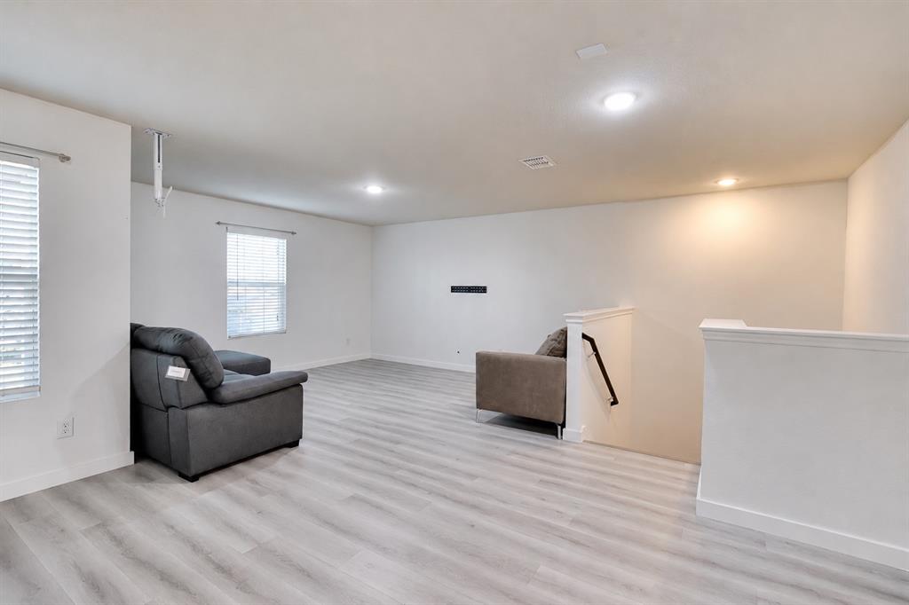 949 Shire Avenue - Photo 13