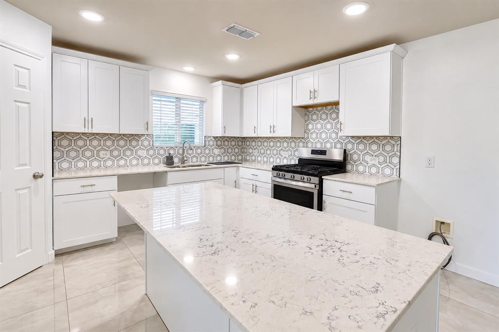 949 Shire Avenue - Photo 5
