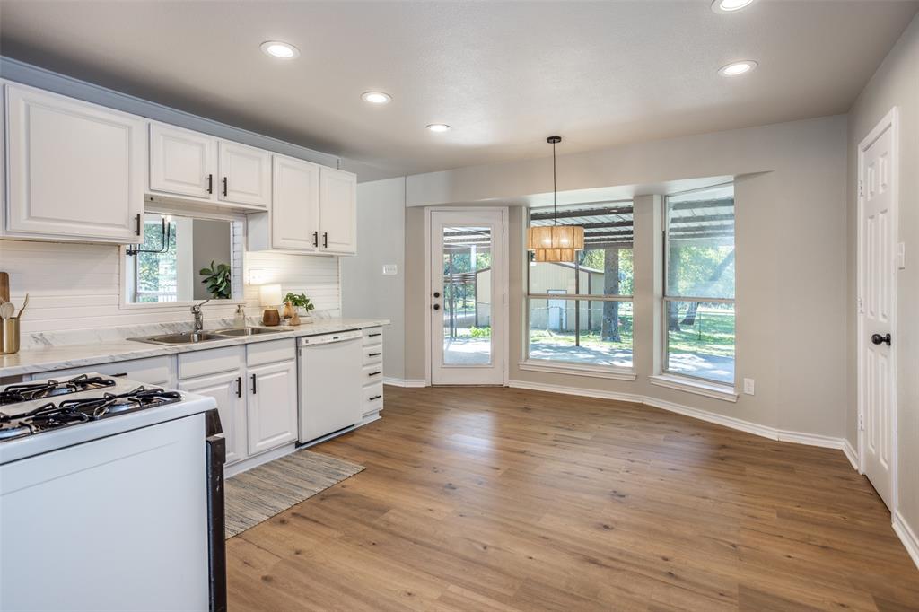 864 County Road 2114 - Photo 18