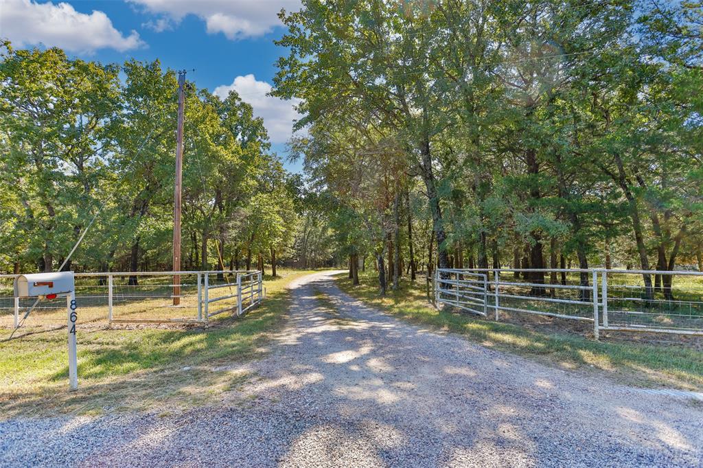 864 County Road 2114 - Photo 5