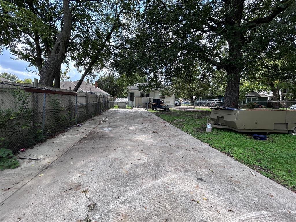 309 W Page Avenue - Photo 11