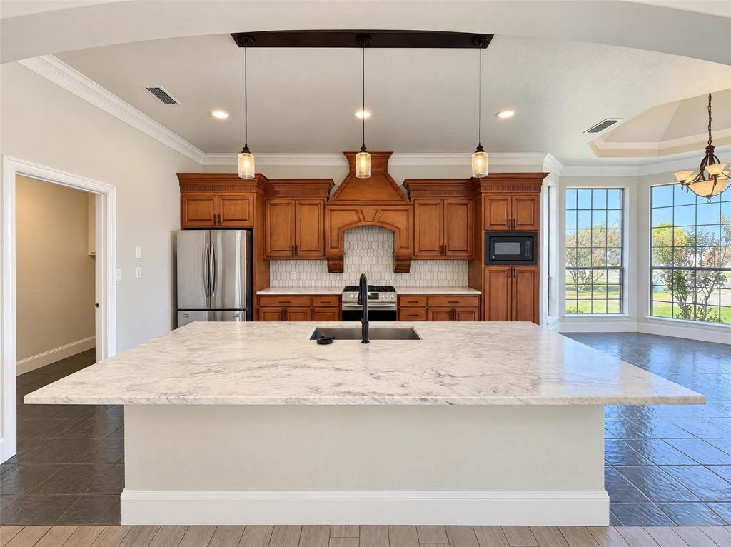 603 Ash Street - Photo 3