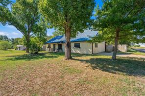 3301 Southerland Drive - Photo 2