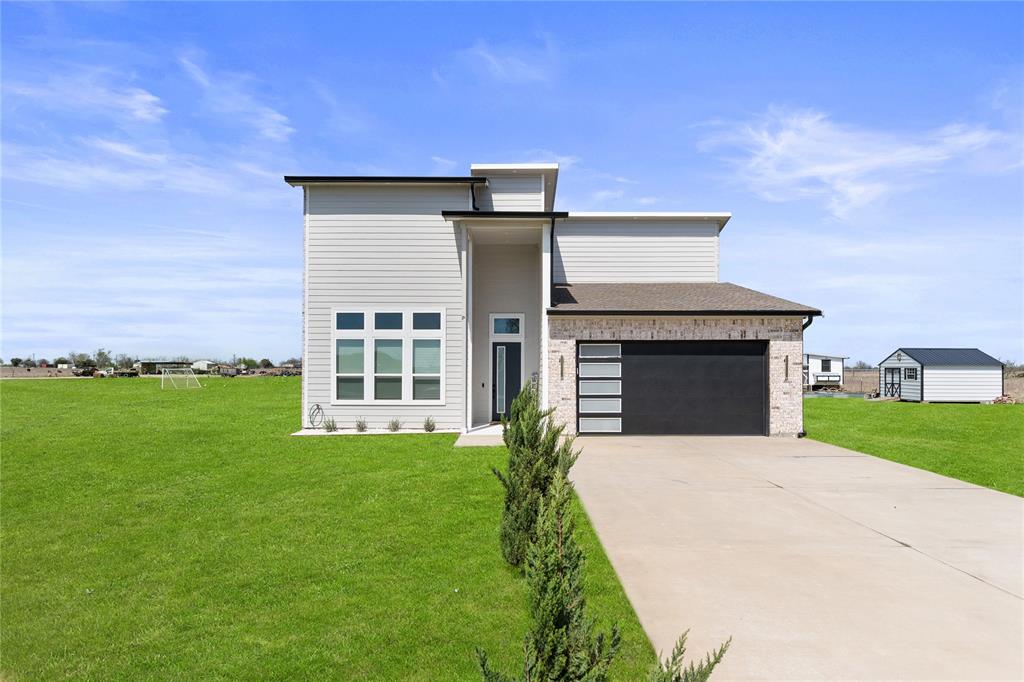 1568 County Road 3517 - Photo 1