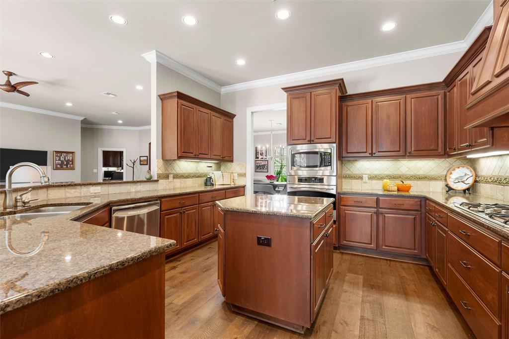 7020 Flagstone Circle - Photo 8