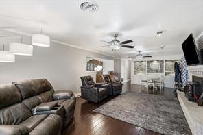 2004 Maplewood Drive - Photo 4