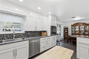 2004 Maplewood Drive - Photo 8