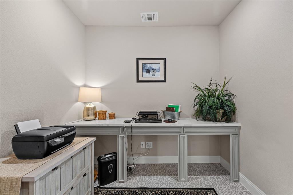 2506 Austin Court - Photo 32