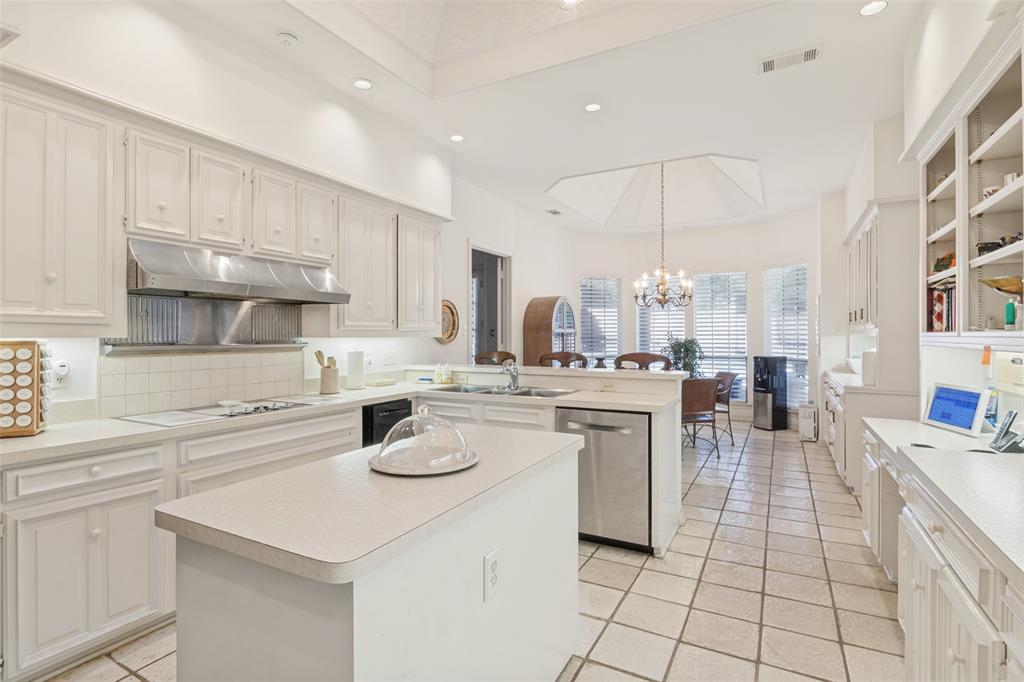 6215 Raintree Court - Photo 12
