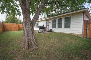1049 Silver Spur Lane - Photo 2