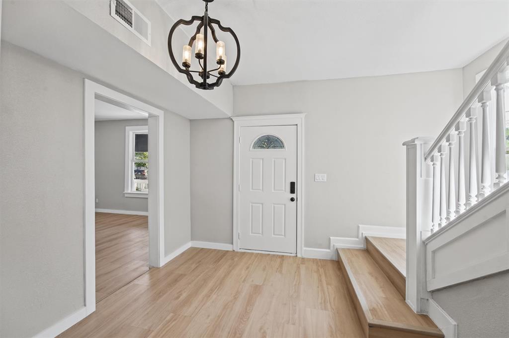 814 W Richmond Avenue - Photo 6