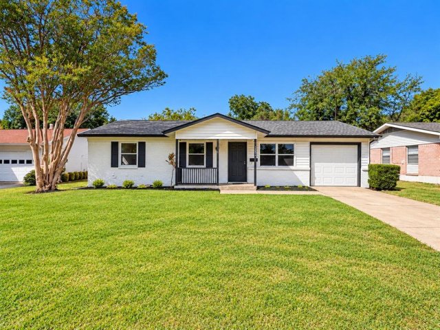1307 Crestridge Drive