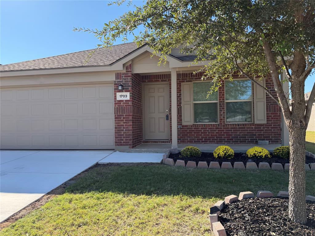 1703 Stonefield Drive - Photo 2