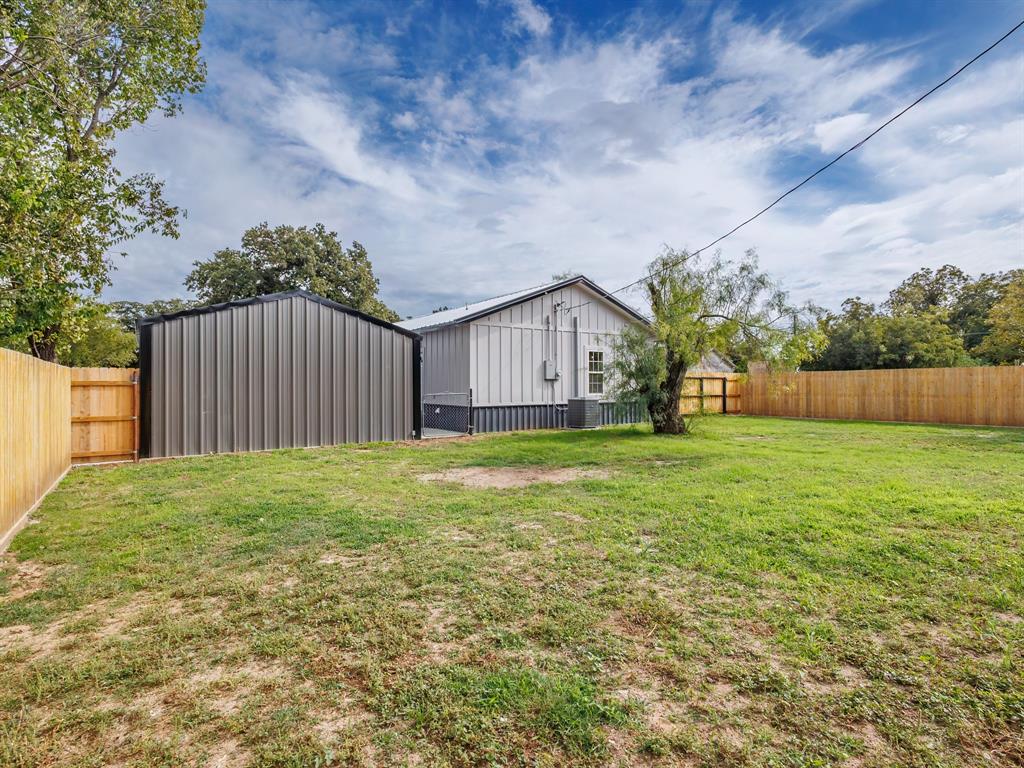 304 N Walnut Street - Photo 12