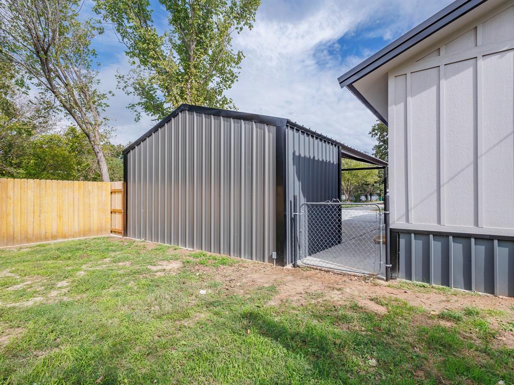304 N Walnut Street - Photo 17