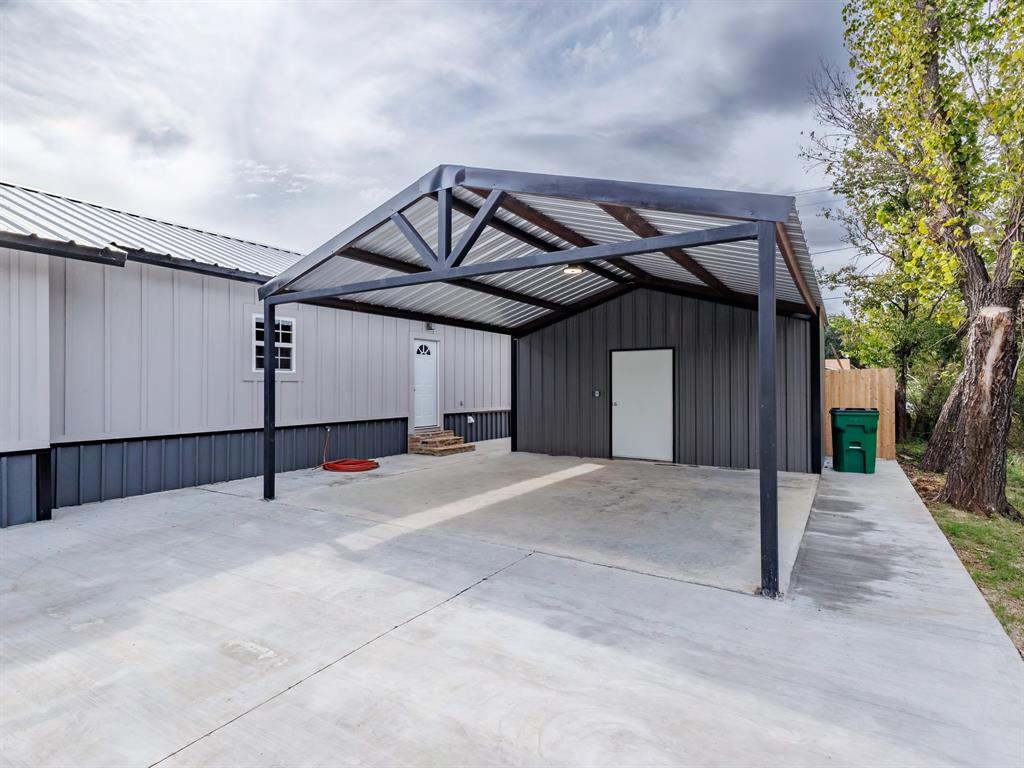 304 N Walnut Street - Photo 4