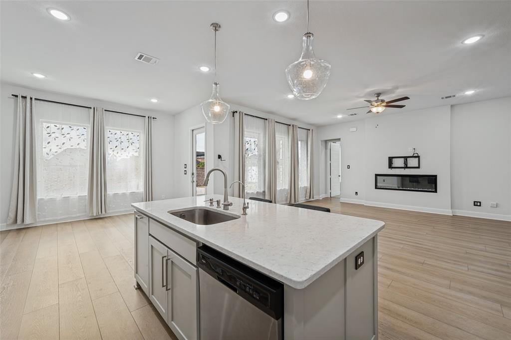 1625 Estivella Drive - Photo 11