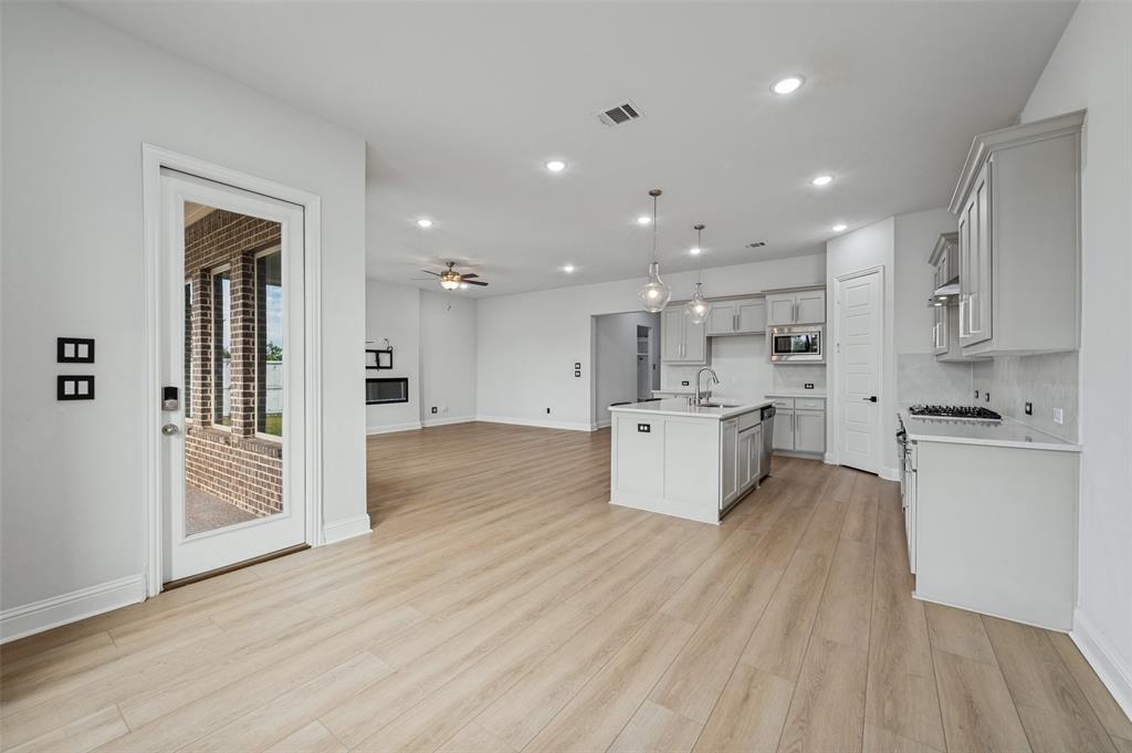1625 Estivella Drive - Photo 16