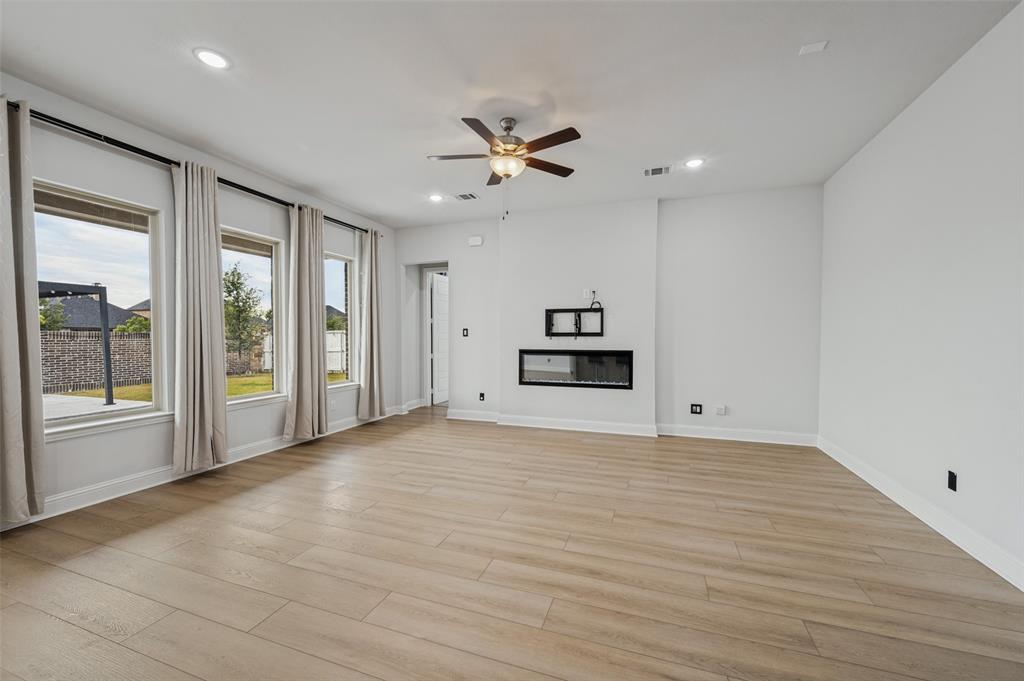 1625 Estivella Drive - Photo 6