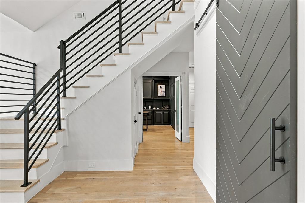 221 Forestview Drive - Photo 14