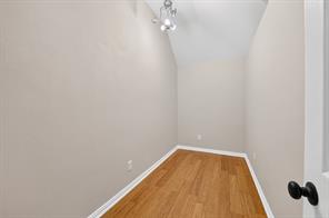4605 Foxglove Court - Photo 16
