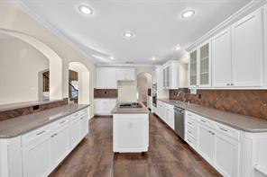 4605 Foxglove Court - Photo 7