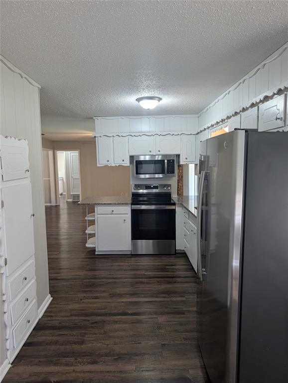 7600 Trimble Drive - Photo 12