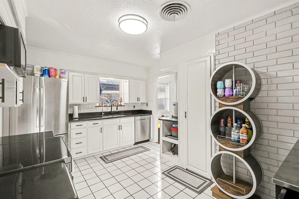 1603 Miller Court - Photo 12