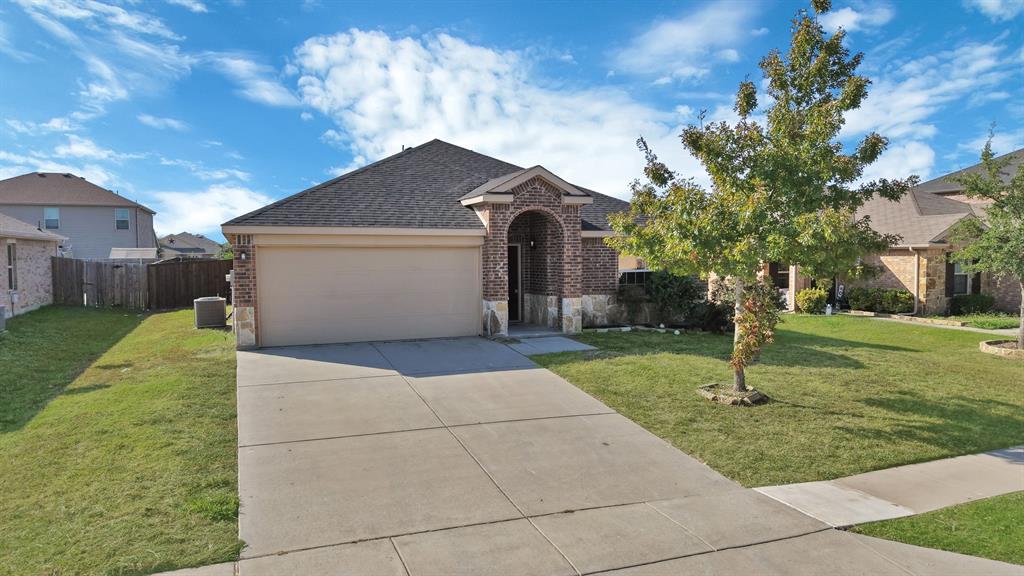 411 Azalea Drive - Photo 2