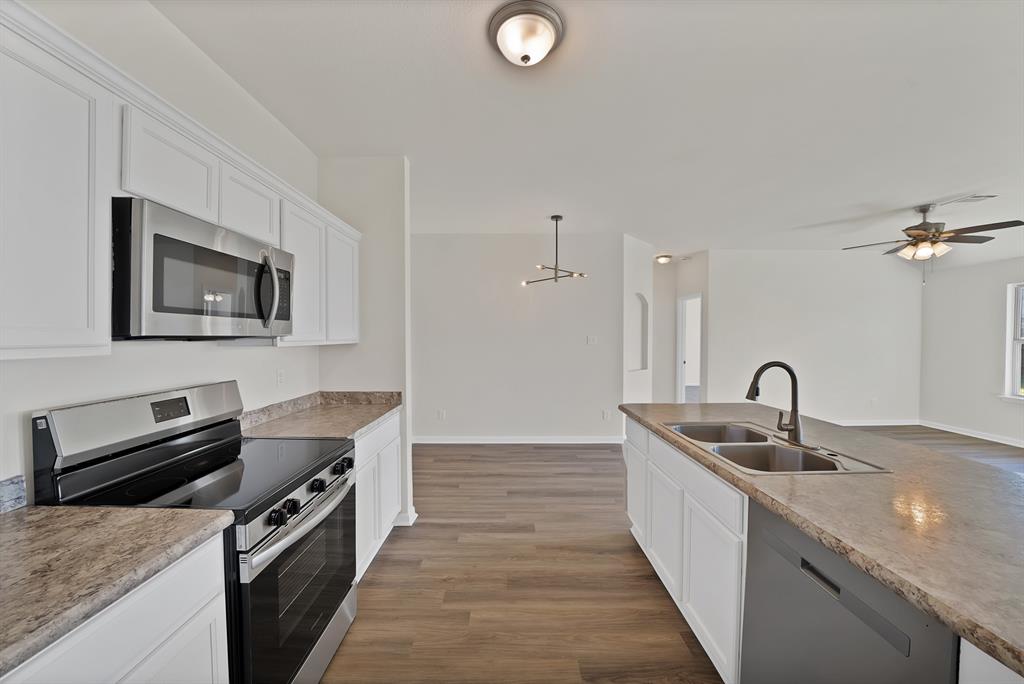 411 Azalea Drive - Photo 6
