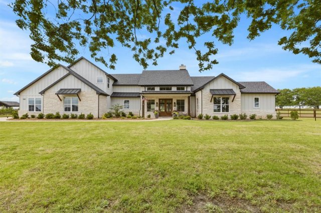 1406 Kara Trail
