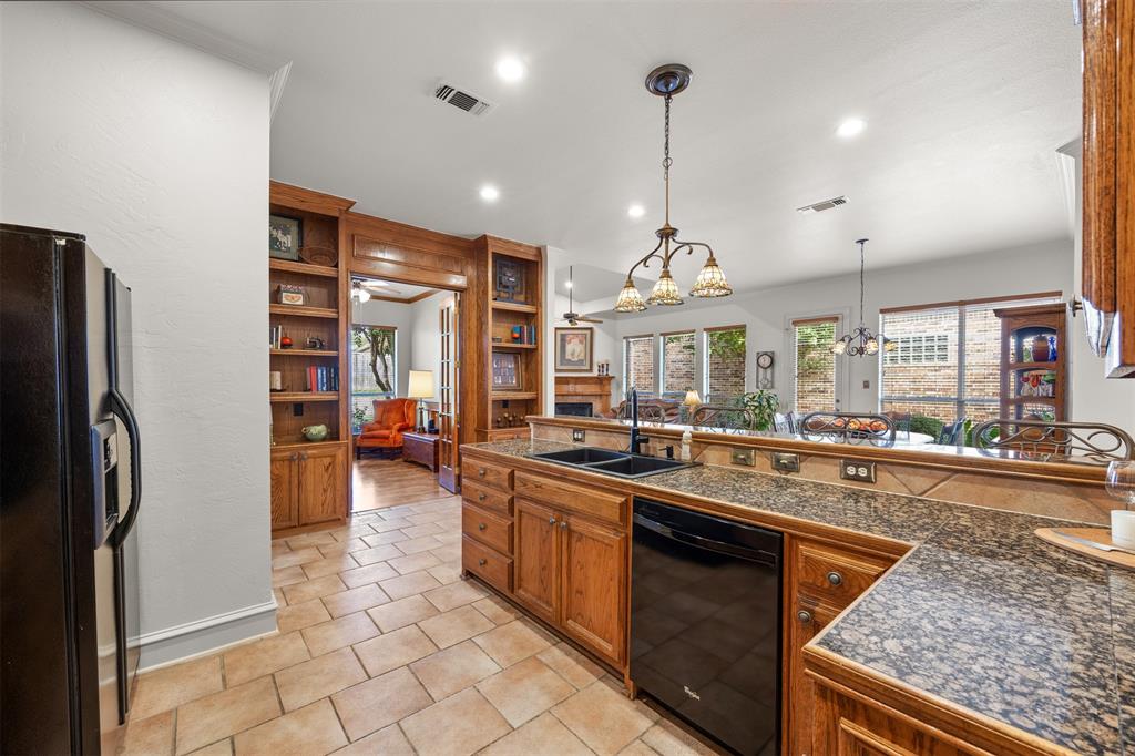 1516 Hackett Creek Drive - Photo 18