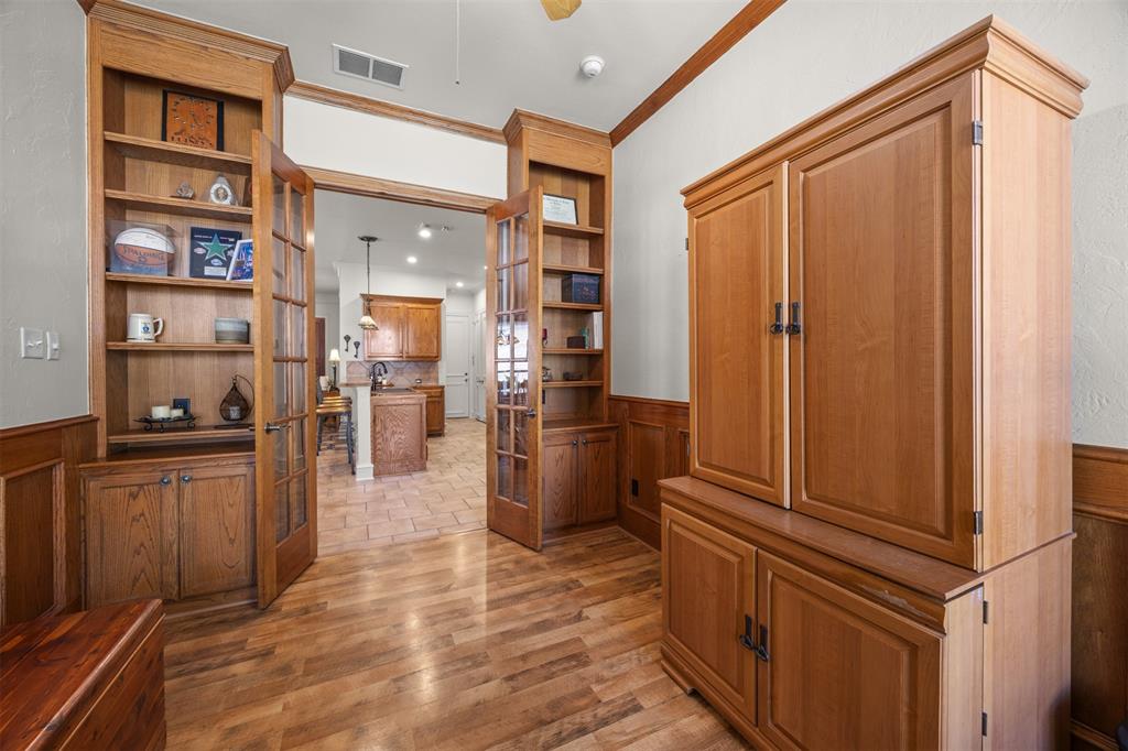 1516 Hackett Creek Drive - Photo 8