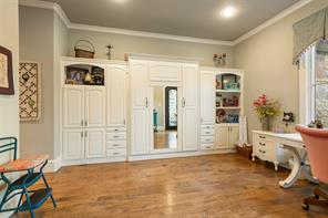 200 Regency Court - Photo 38