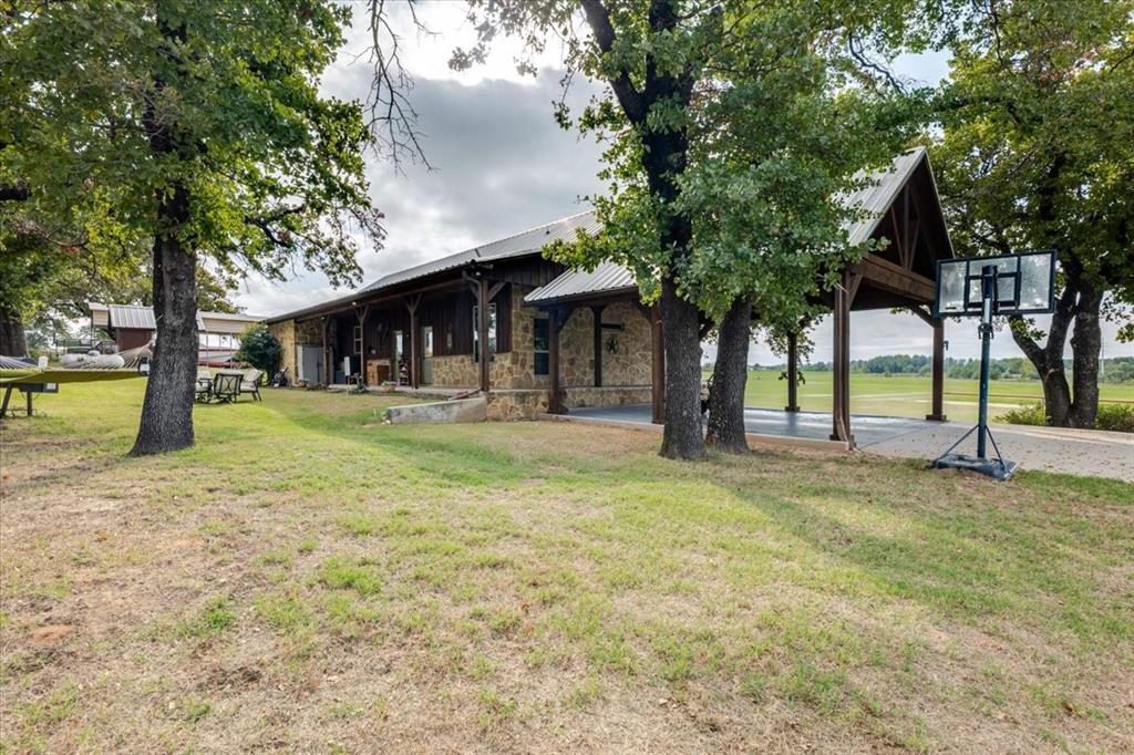 1090 Ross Lane - Photo 3