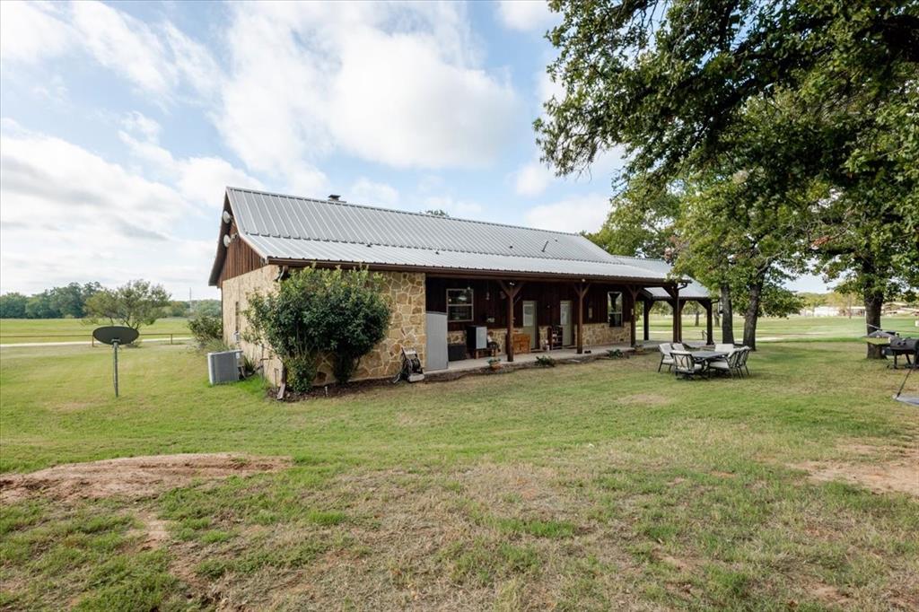 1090 Ross Lane - Photo 4
