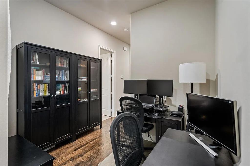 852 Rohan Drive - Photo 12
