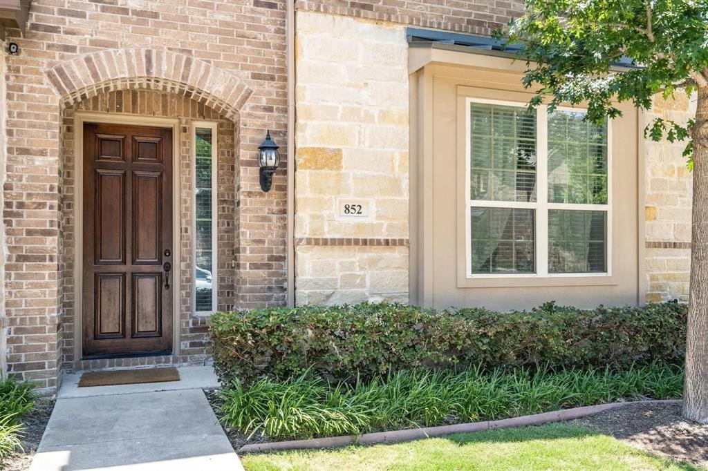 852 Rohan Drive - Photo 16