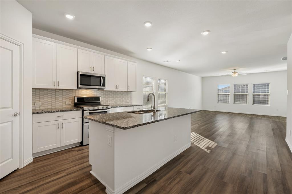 1323 Black Canyon Avenue - Photo 8