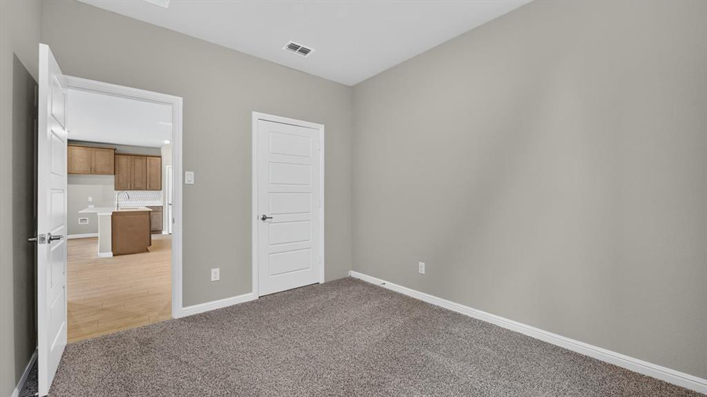 705 CELESTIAL Way - Photo 24