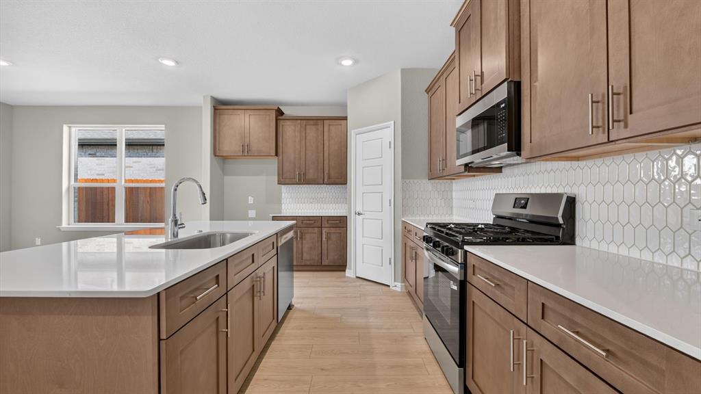 705 CELESTIAL Way - Photo 5