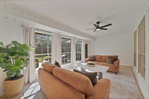 2904 Laurel Lane - Photo 3