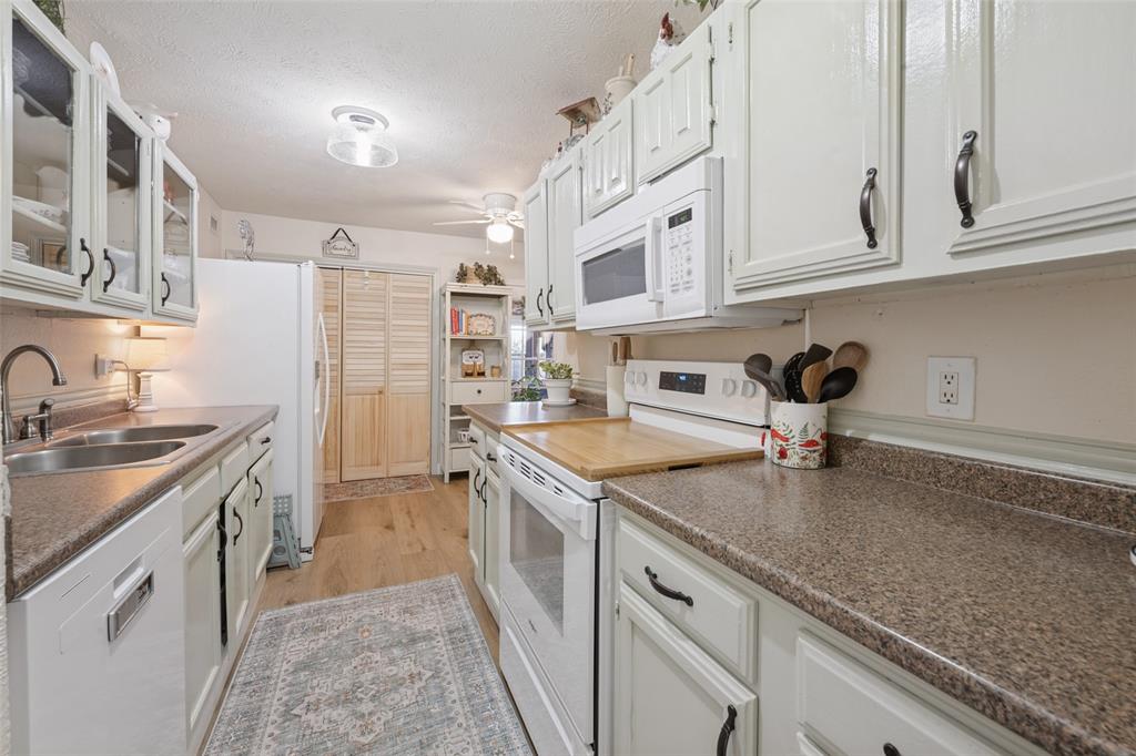 7232 Whitewood Drive - Photo 7
